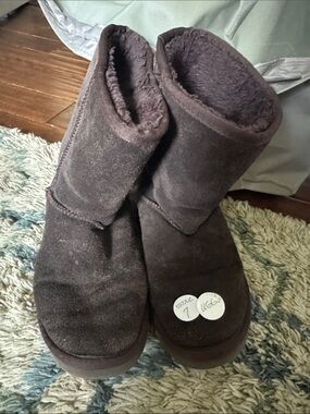UGG brown boots